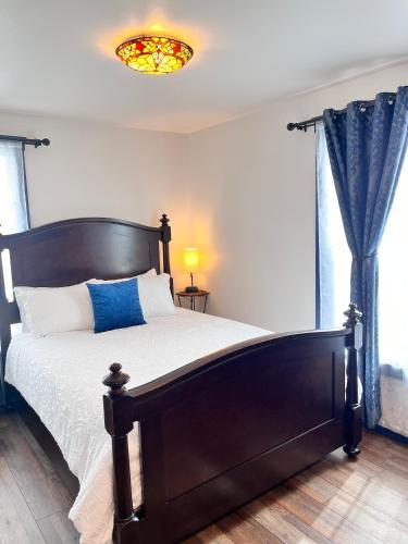 . Werner Room 204, Hyland Hotel