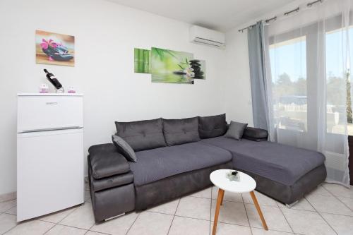 One-Bedroom Apartment with Terrace and Sea View room in Apartments with parking space Krk - 21845