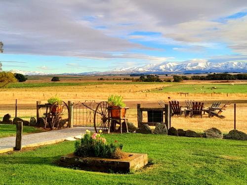 View, Peter's Farm Lodge in Waipiata