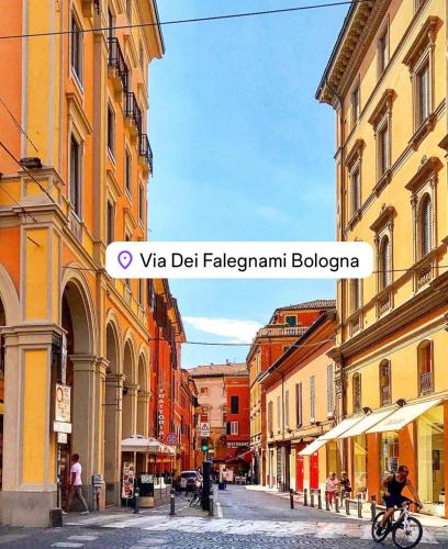 BolognaBySide-DE FALEGNAMI, Bolonia