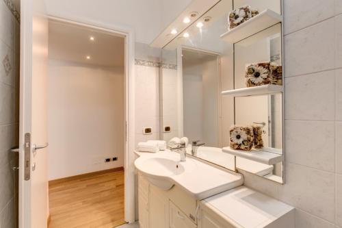 M&L Apartment - Caracalla Holiday - image 13