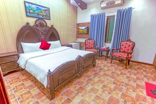 Guest house in F7 Islamabad - image 13