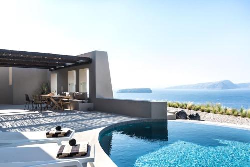 Luxury Villa with Private Heated Pool