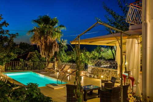 Lingkungan sekitar, Oasis Complex in Kefalonia