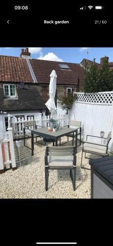 Newly Renovated 5 Star Cosy-Up Romantic Cottage NEAR LONGLEAT