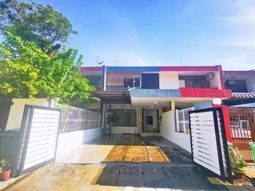 12 George town 6room terrace gurney heritage adventist hospital restaurant shopping mall