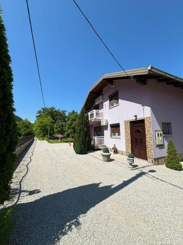 Emrah River Una - Location, gîte - Bihać