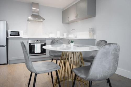 Cosy, Bright and Spacious Flat in Brentwood