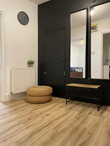 Létesítmények, Flat 1 in Lampeter