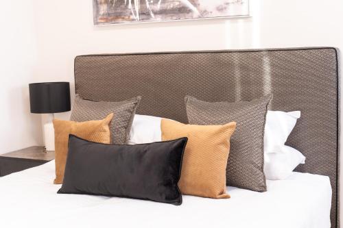 Luxury 3BDR In The Heart Of Jerusalem - image 5