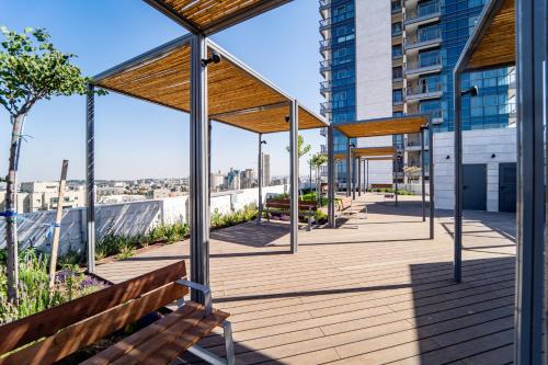 Luxury 3BDR In The Heart Of Jerusalem - image 6