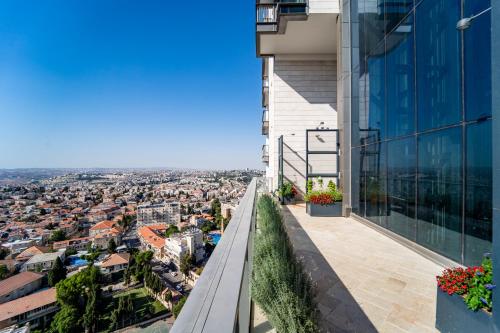 Luxury 3BDR In The Heart Of Jerusalem - main image