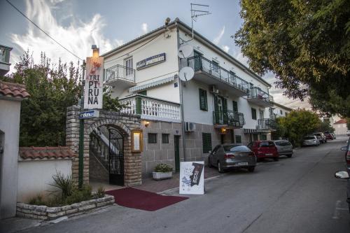  Apartments Alfirev, Ferienwohnung in Vodice