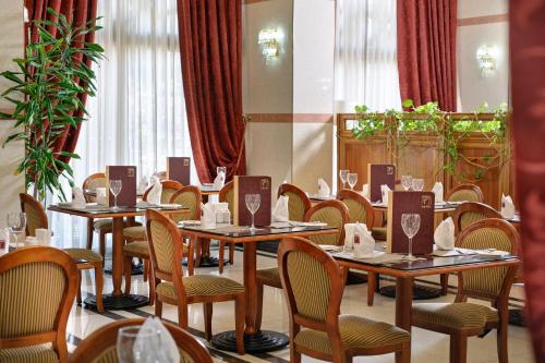 Semeli Hotel - image 6