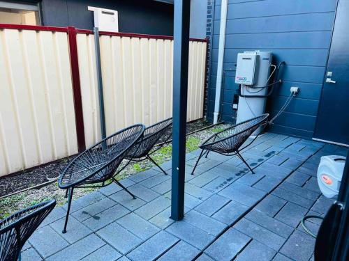 D110 Sweet Melon super stay-fantastic in Braybrook