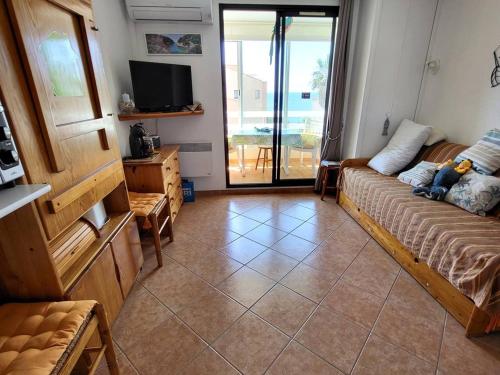 Appartement Six-Fours-les-Plages, 2 pièces, 4 personnes - FR-1-316-152 - Location saisonnière - Six-Fours-les-Plages