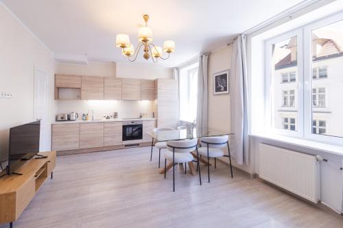 Revalia Old Town Hall Square Apartment, Tallinn (photo 2)