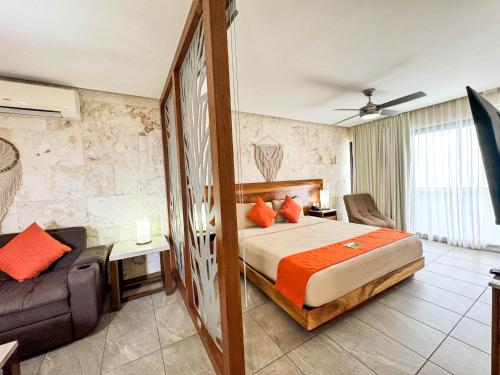 King Suite room in Grand Fifty Suites