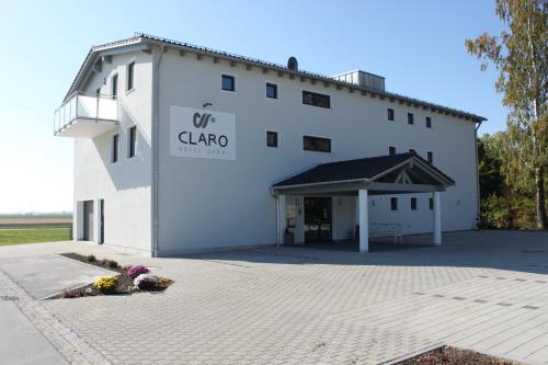 Entrance, Hotel Claro Garni in Eitting