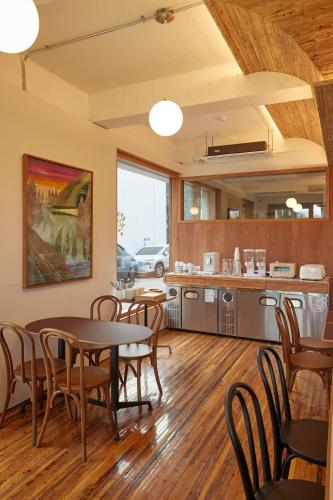 PBr7 Hotel Unusual Stay