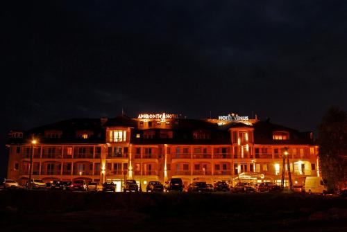 Hotel Venus - 출입구