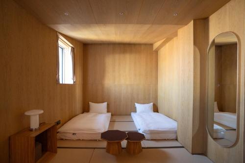 PBr7 Hotel Unusual Stay