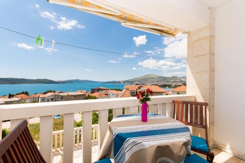 104 luxsor in ออกรุค กอนจิ