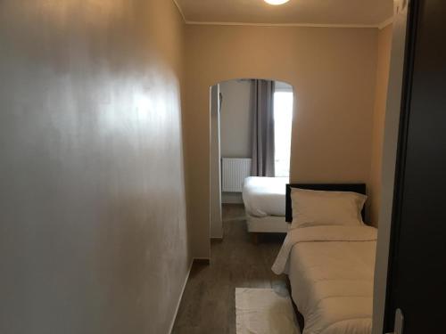 le paris saint ouen - image 12