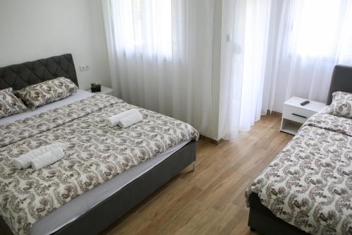 Apartments and Rooms La Vida - Accommodation - Konjic