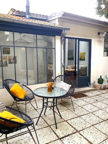 Artist's Home - Villa & Private Courtyard - 200m2 - Location, gîte - Paris