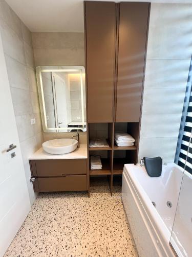 Joel Apartament, Tirana (photo 9)