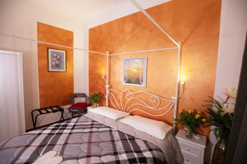 Like Romeo Suites - image 10