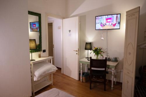 Two-Bedroom Apartment image 6
