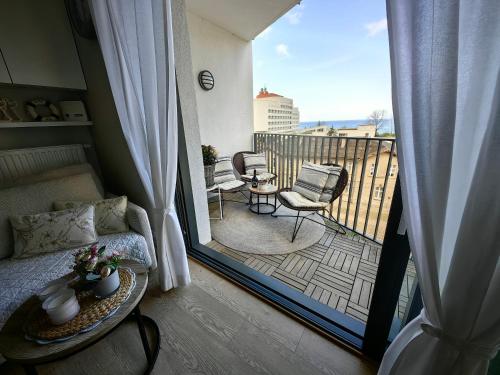 Apartment with Sea View image 5
