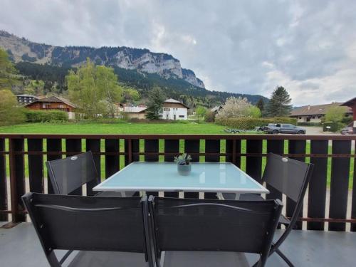 Balcony/terrace, Bel appartement entre lac et montagne in Thollon-les-Memises