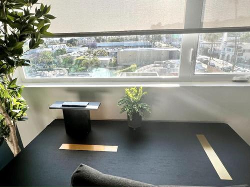 Hollywood Sign View 2 Bed 2 Bath Premium Corner, Лос-Анджелес (фото 10)