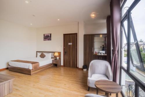 room detail thumbnail 0