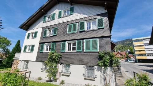 ZADRA Home in ดอร์นเบิร์น