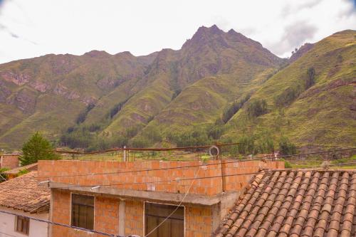 Cozy central apartment with mountain view