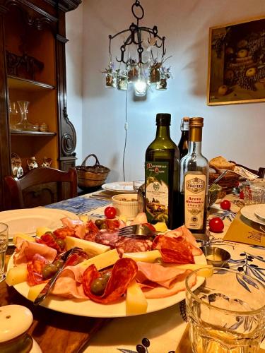 Toit ja joogid, Montebello degli Olivi in Chiusi