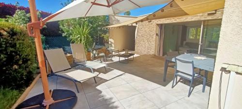 Studio cosy avec terrasse et accès piscine - Location saisonnière - Aurec-sur-Loire