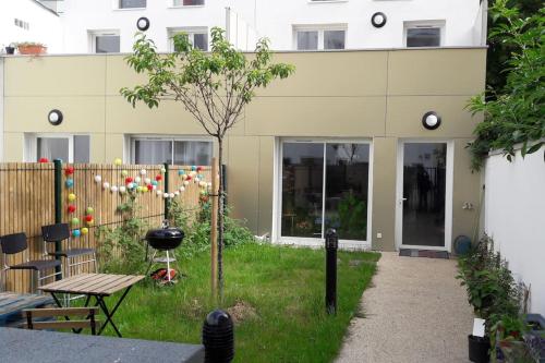 Calm and spacious house with garden near metro - Location saisonnière - Montreuil