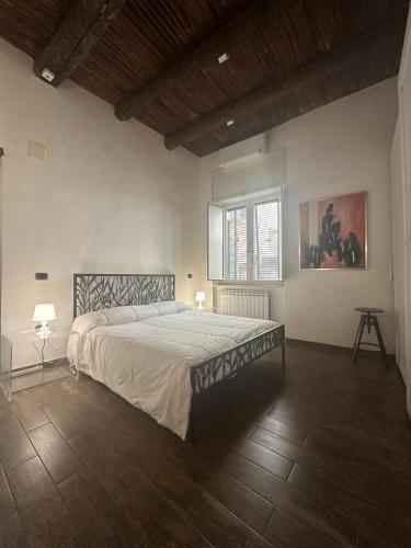 Salerno Old Town 10 Min From Ferry Port & Train Station Fast WiFi Blue Velvet 4