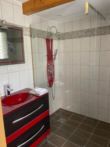 Chambre dans le jardin et sa SDB indépendante (Chambre dans le jardin et sa SDB independante) in Colonzelle