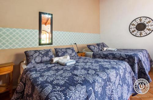 2 queen beds