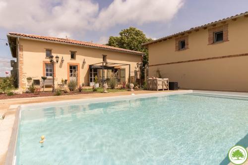 Maison d'hôtes "La Clef des Champs" - Piscine -