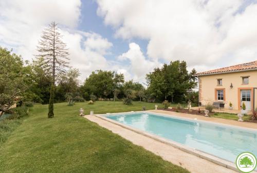 Maison d'hôtes "La Clef des Champs" - Piscine -