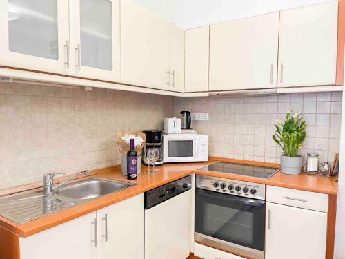 Opera Residence - image 8
