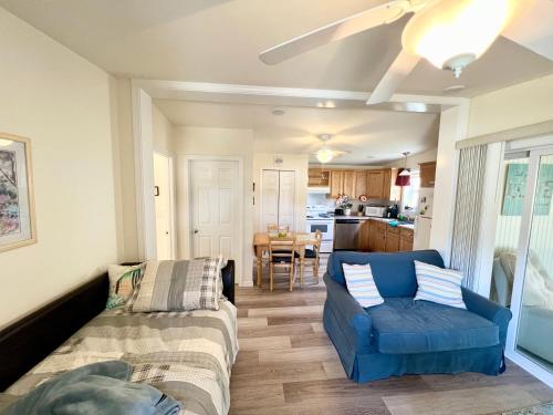 Wells Cottage with Resort Amenities - 1 Mile to Beach!