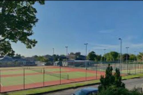 Wellington Retreat in โมนโทรด